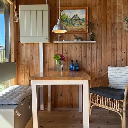 Vakantiehuis Cozy Small With Sea View *